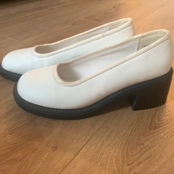 Vintage white chunky heels size 6 - Picture 3 of 12